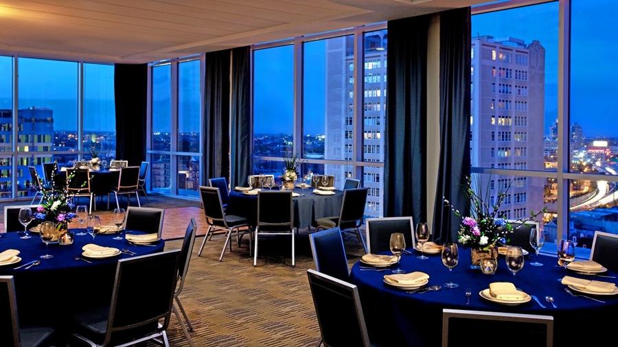 Hotel Four Points Center