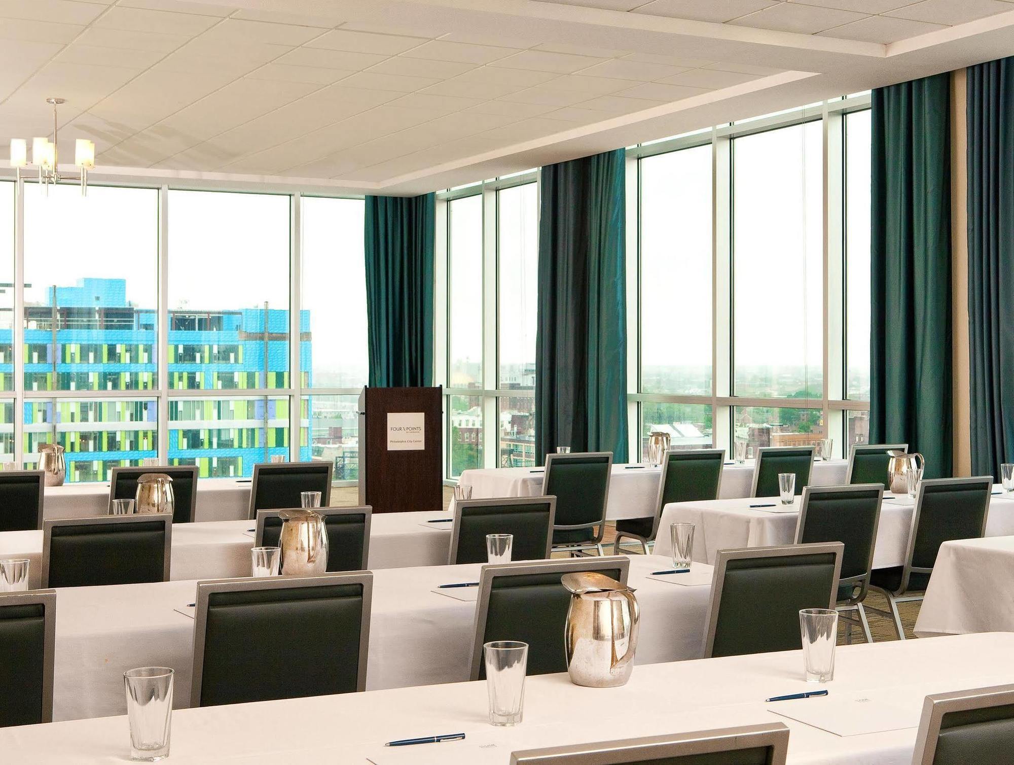 Four Points Center Hotel