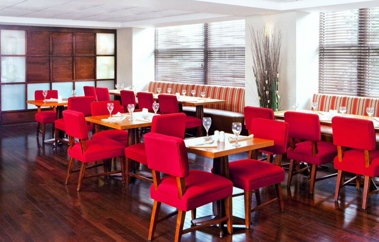 Four Points Center Hotel 4*